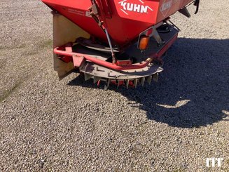 Fertiliser spreader Kuhn AXERA - 5