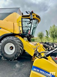Combine harvester New Holland CX 8.70 - 8