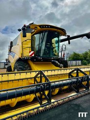 Combine harvester New Holland CX 8.70 - 1