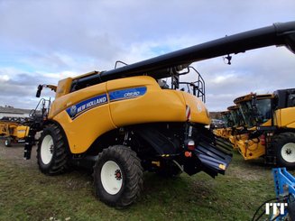 Combine harvester New Holland CR 8.90 - 2