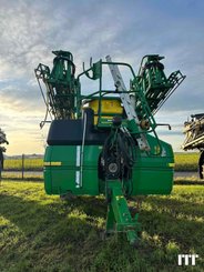 Trailed sprayer John Deere 962l - 2