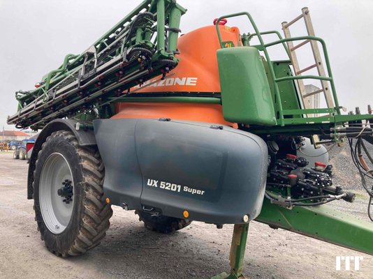 Trailed sprayer Amazone UX 5200 - 1