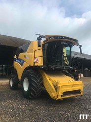 Combine harvester New Holland CX 8.70 - 2