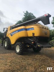 Combine harvester New Holland CX 8.70 - 3