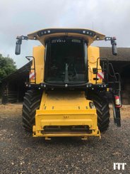 Combine harvester New Holland CX 8.70 - 1