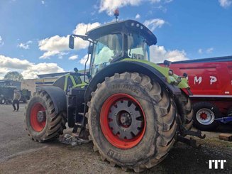 Farm tractor Claas AXION 940 - 2