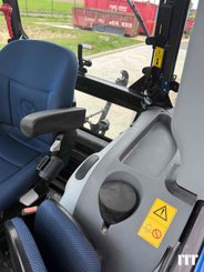 Farm tractor New Holland T5.120 - 9