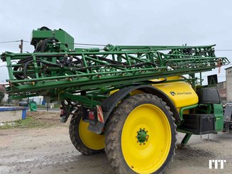 Trailed sprayer John Deere 944i - 2