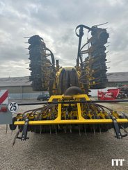 Seed drill BEDNAR OMEGA 6000 FERTI - 4