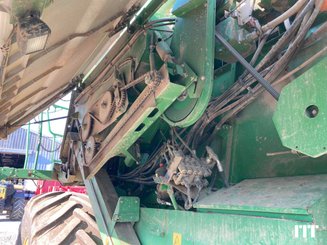 Combine harvester John Deere 9640 WTS - 17