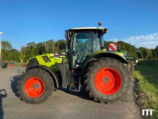 Farm tractor Claas ARION 630 - 2