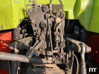 Farm tractor Claas ARION 640 - 10