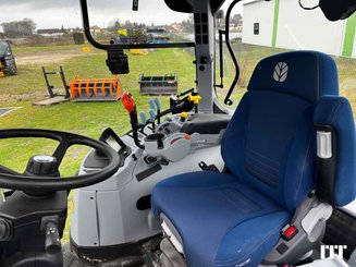 Farm tractor New Holland T7.230 CLASSIC - 4