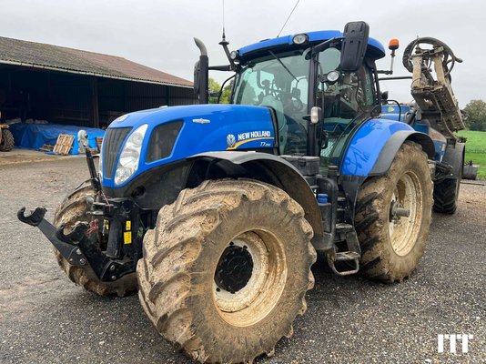 Farm tractor New Holland T7.250 - 1