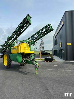Trailed sprayer John Deere 732 - 1