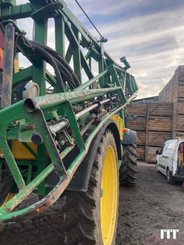 Trailed sprayer John Deere 732 - 8