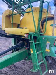 Trailed sprayer John Deere 732 - 15