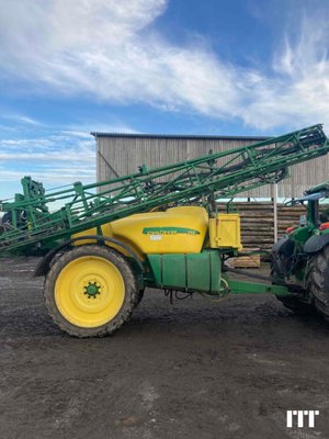 Trailed sprayer John Deere 732 - 1