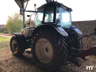 Farm tractor New Holland TM 120 - 2