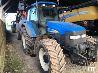 Farm tractor New Holland TM 120 - 3