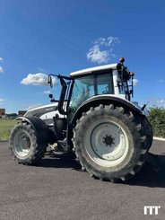 Farm tractor Valtra T213 - 3
