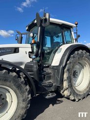 Farm tractor Valtra T213 - 2