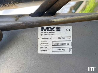 Farm tractor Claas AXION 810 - 8