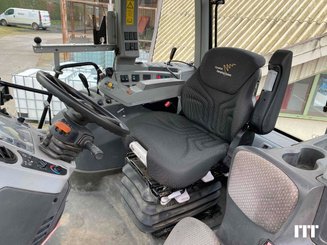 Farm tractor Claas AXION 810 - 7