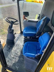 Combine harvester New Holland CR 9070 - 7