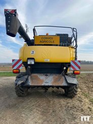 Combine harvester New Holland CR 9070 - 4