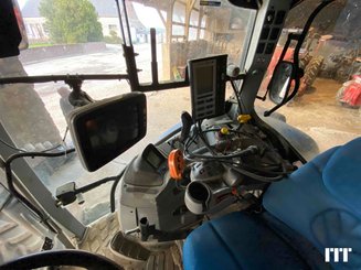 Farm tractor New Holland T7040 - 9