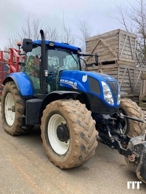 Farm tractor New Holland T7.210 - 1