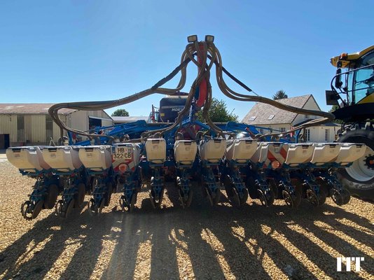 Precision seeder Monosem VALOTERA - 1