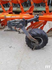 Plough Kuhn VARIMASTER 123 - 4