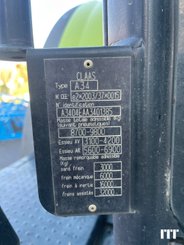 Farm tractor Claas ARION 530 - 8