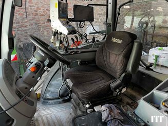 Farm tractor Valtra N124 - 8
