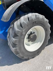 Telehandler New Holland LM 7.42 - 7