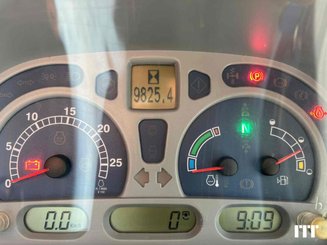 Farm tractor New Holland T6070 - 7