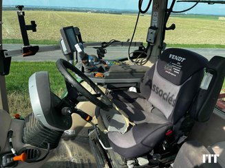 Farm tractor Fendt 716 - 12