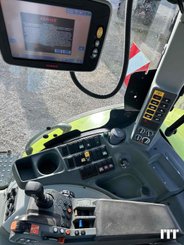 Farm tractor Claas AXION 800 - 11