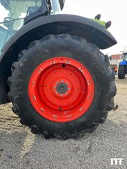 Farm tractor Claas AXION 800 - 8