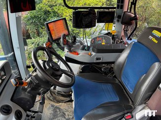 Farm tractor New Holland T7.210 AC - 2