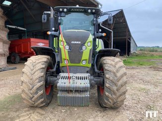 Farm tractor Claas AXION 800 - 4