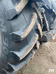 Farm tractor Valtra S274 - 11