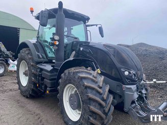 Farm tractor Valtra S274 - 1